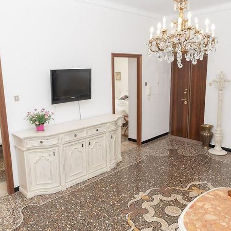 Apartamento Living Sestri Airport Génova Exterior foto