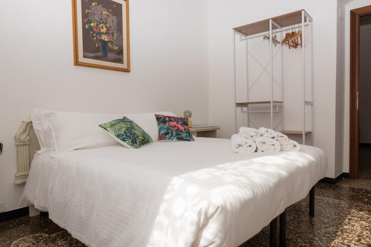 Apartamento Living Sestri Airport Génova Exterior foto